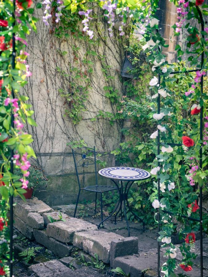 The Wonderland Townhouse - Alice In Wonderland 7Bdr Home บาธ ภายนอก รูปภาพ
