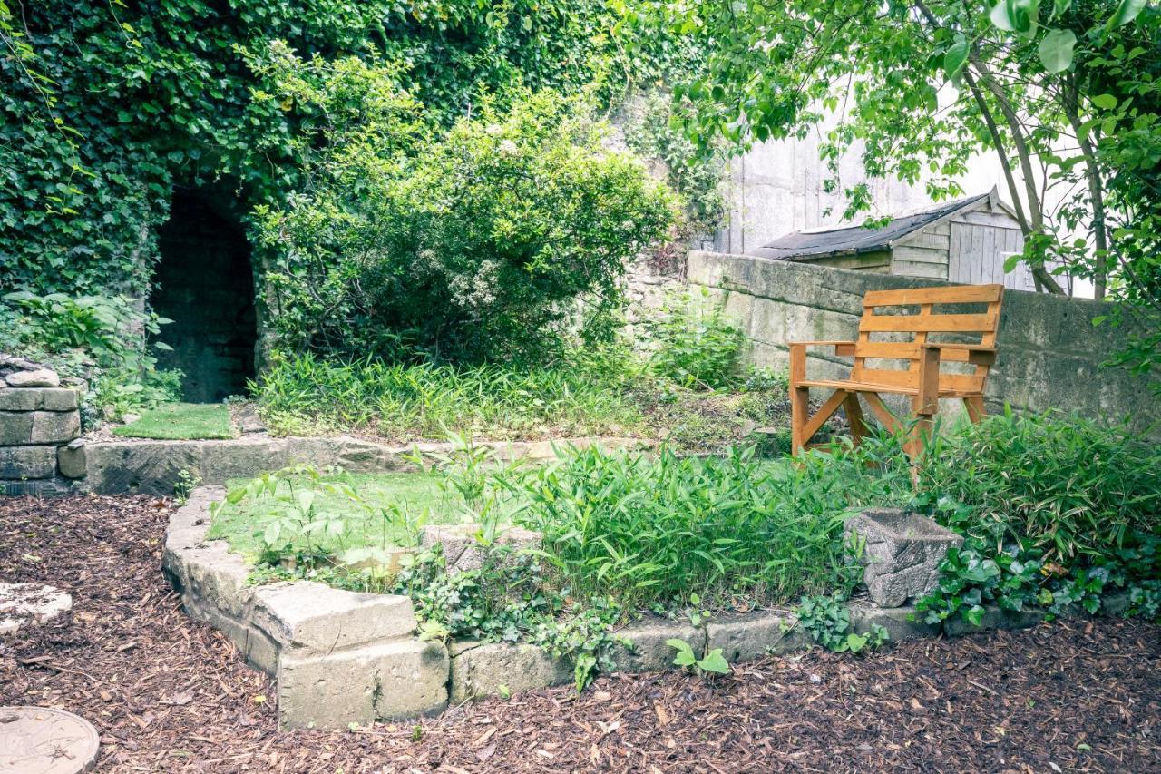 The Wonderland Townhouse - Alice In Wonderland 7Bdr Home บาธ ภายนอก รูปภาพ