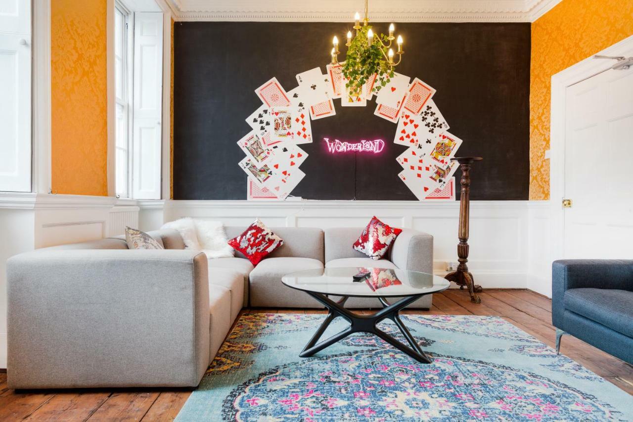 The Wonderland Townhouse - Alice In Wonderland 7Bdr Home บาธ ภายนอก รูปภาพ