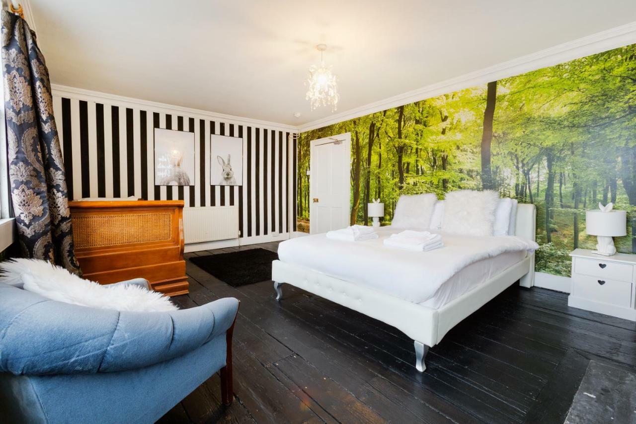 The Wonderland Townhouse - Alice In Wonderland 7Bdr Home บาธ ภายนอก รูปภาพ