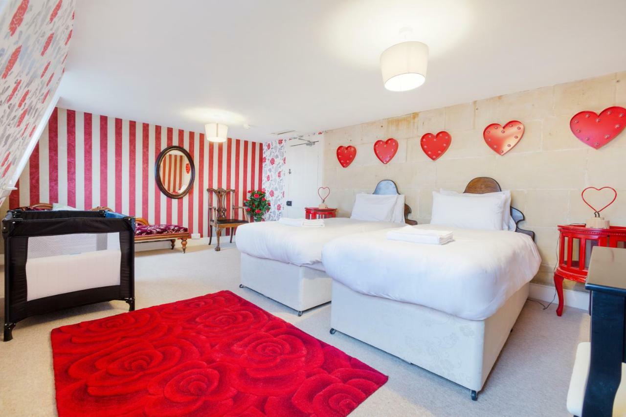 The Wonderland Townhouse - Alice In Wonderland 7Bdr Home บาธ ภายนอก รูปภาพ