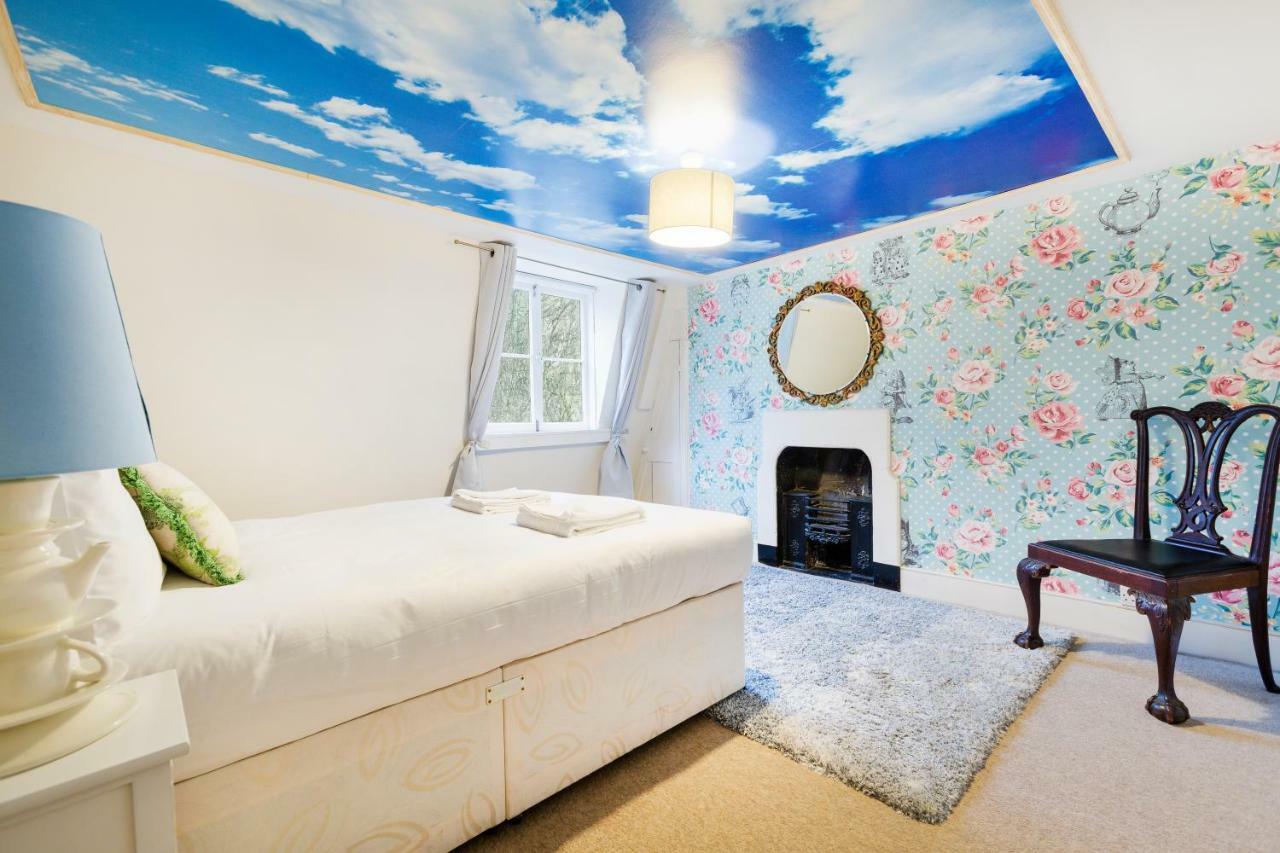 The Wonderland Townhouse - Alice In Wonderland 7Bdr Home บาธ ภายนอก รูปภาพ