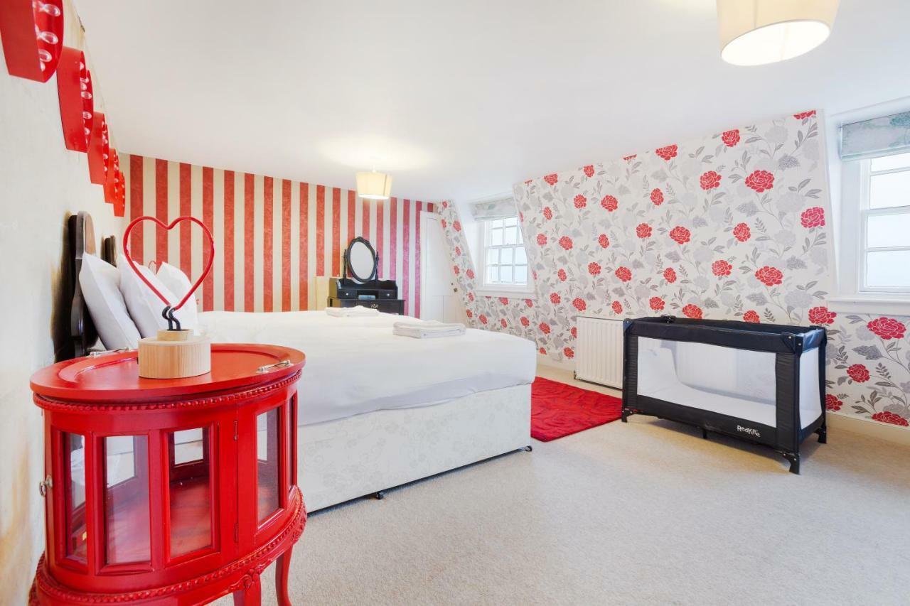 The Wonderland Townhouse - Alice In Wonderland 7Bdr Home บาธ ภายนอก รูปภาพ