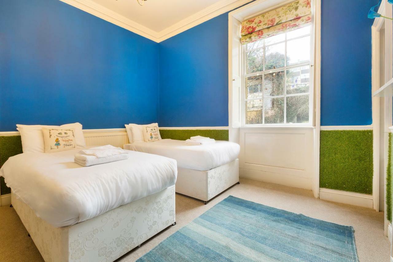 The Wonderland Townhouse - Alice In Wonderland 7Bdr Home บาธ ภายนอก รูปภาพ